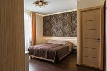 Номер комфорт улучшенный с 1 двуспальной кроватью в Гостинице Экотель Снегирёк